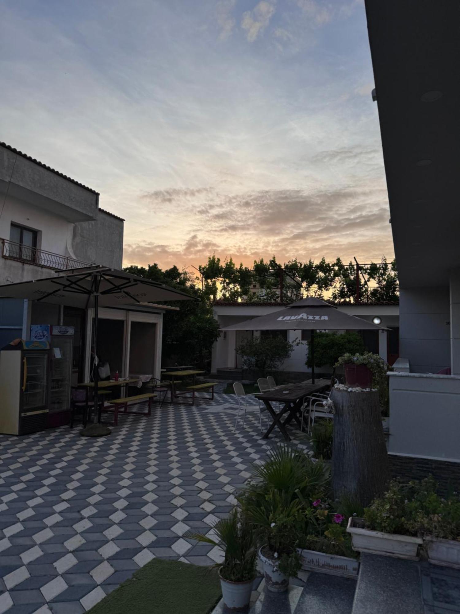 Vila Cano Hotel Durres Exterior photo